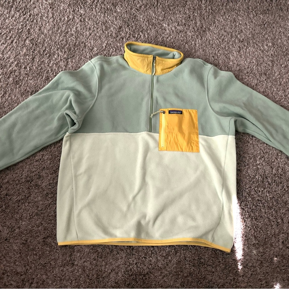 Patagonia fleece pullover